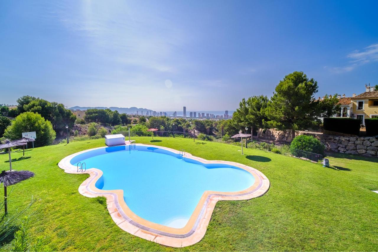 カーラ・デ・フィネストラット Casa Miramar Benidorm Skylineヴィラ エクステリア 写真