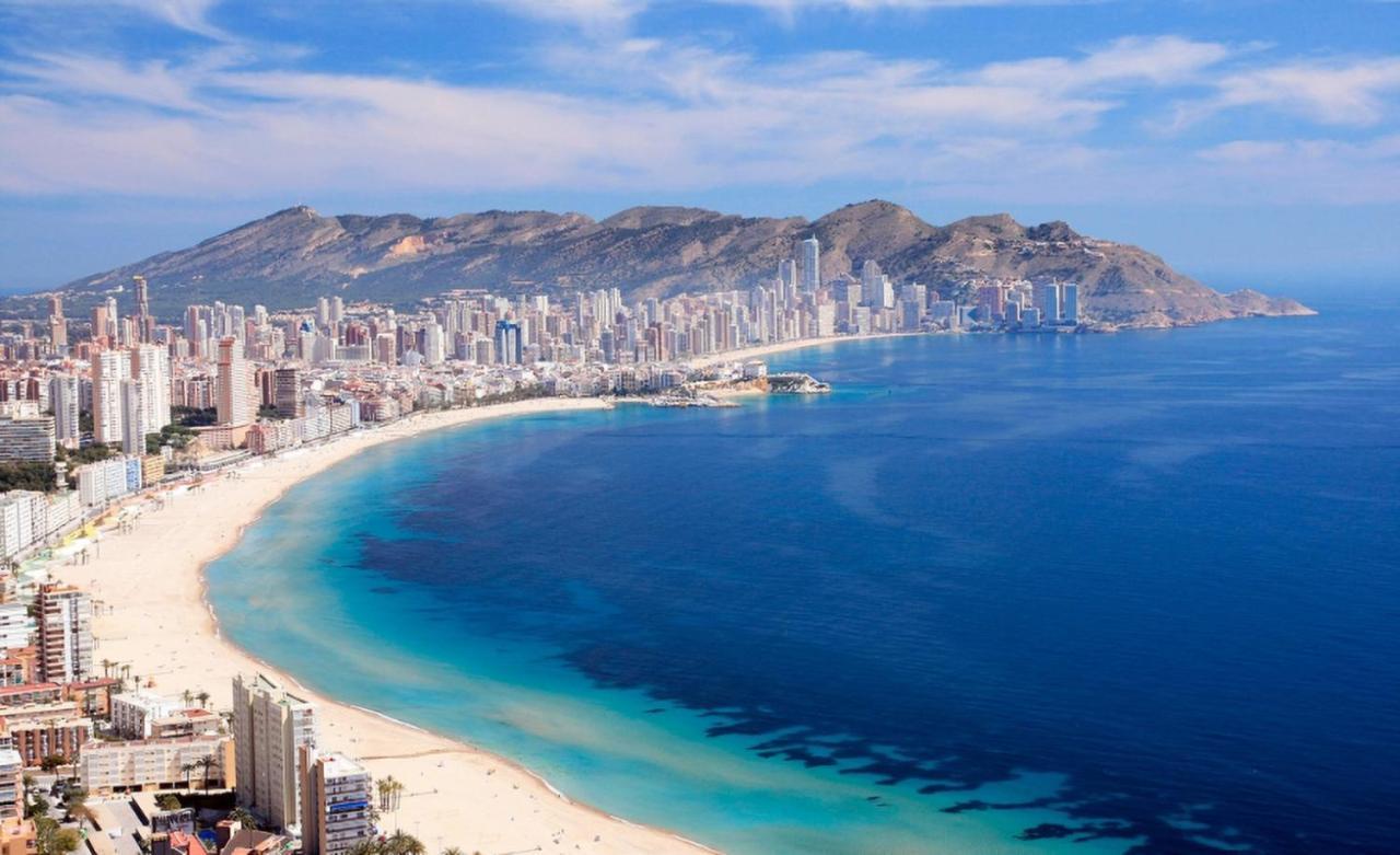 カーラ・デ・フィネストラット Casa Miramar Benidorm Skylineヴィラ エクステリア 写真